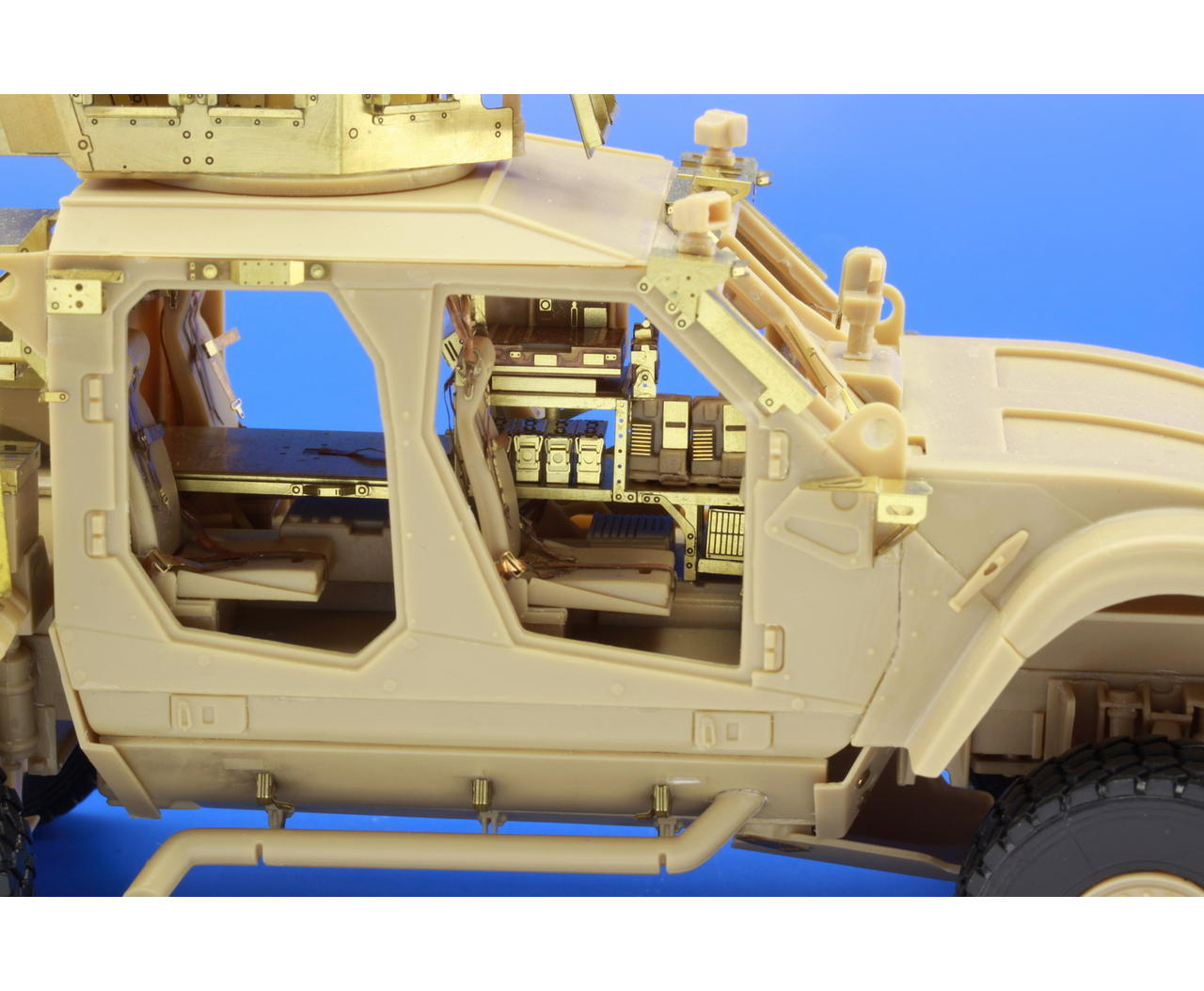 M-ATV MRAP interior 1/35 - Eduard Store