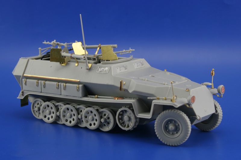 Sd.Kfz.251/16 Ausf.C Flammpanzerwagen 1/35 - Eduard Store