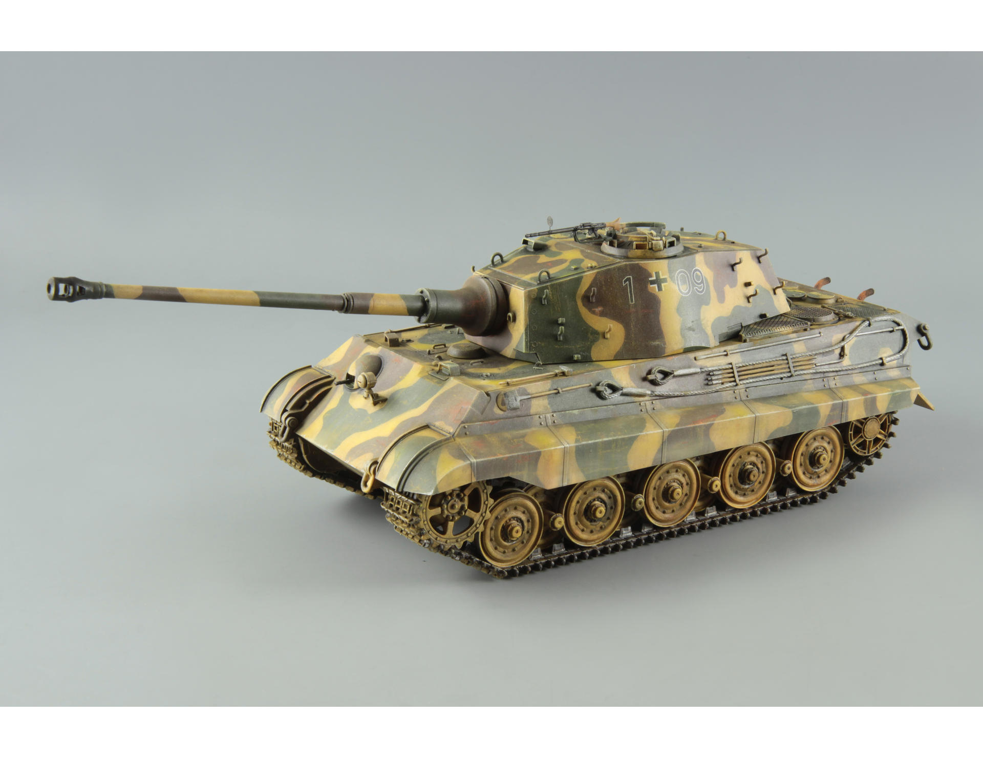 Pz.Kpfw. VI Ausf. B Tiger II 1/35 - Eduard Store